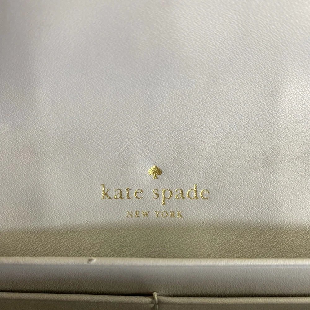 Kate Spade Gray Shoulder Bag with Gold Chain - Picture 4 of 11